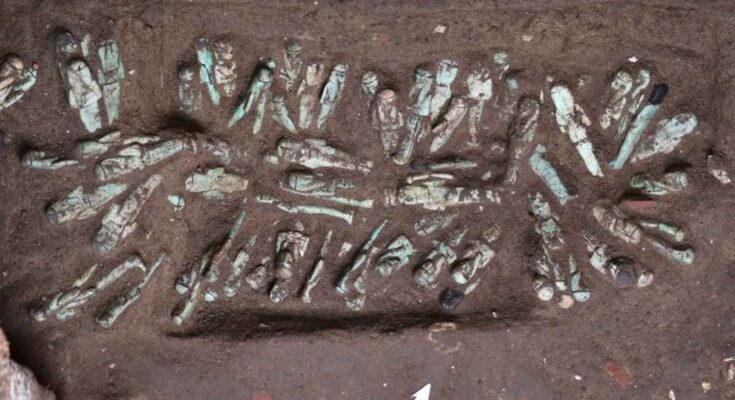 225 statuette scoperte a Tanis