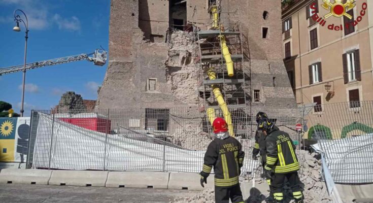 crollo torre dei conti