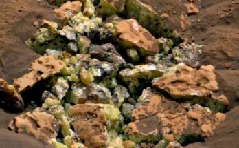 Curiosity ha aperto una roccia su Marte