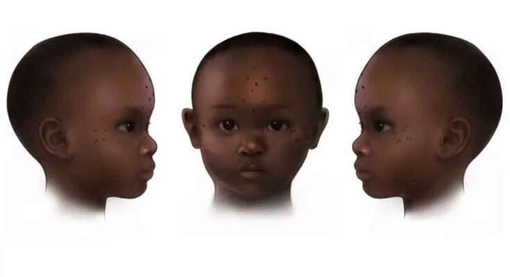 Bambini tatuati degli antichi nubiani