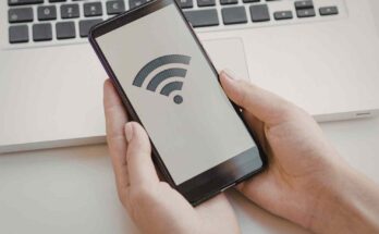 Un anno di test, quasi 10mila utenti e una classifica senza appello: Altroconsumo ha misurato le reti mobili di Vodafone, Tim, Fastweb, WindTre e Iliad. Il verdetto? C'è un solo vincitore.