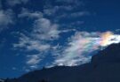 Iridescenza nel cielo: quando le nubi si tingono di colori rari