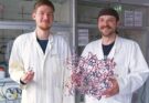 Nuovo materiale poroso estrae acqua dall’aria e raffredda i server