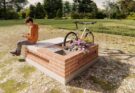 Vicenza, quattro liceali inventano la panchina hi-tech con pannello solare