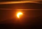 Eclissi di Sole oggi: orari e come vederla senza occhiali