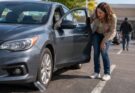 Se senti un rumore in auto potrebbe essere una truffa: ecco come agire