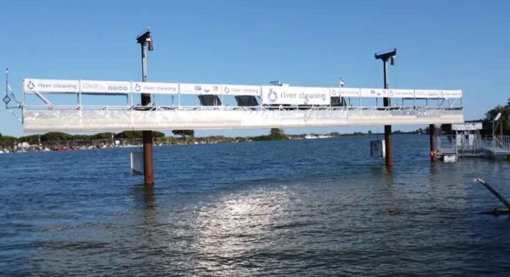 River Cleaning Po