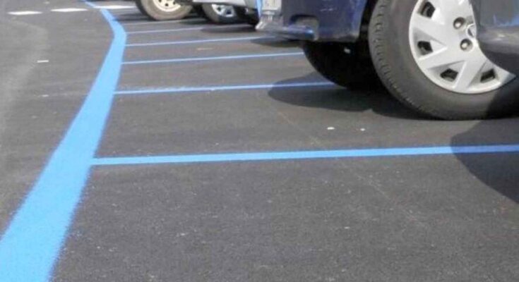 strisce blu