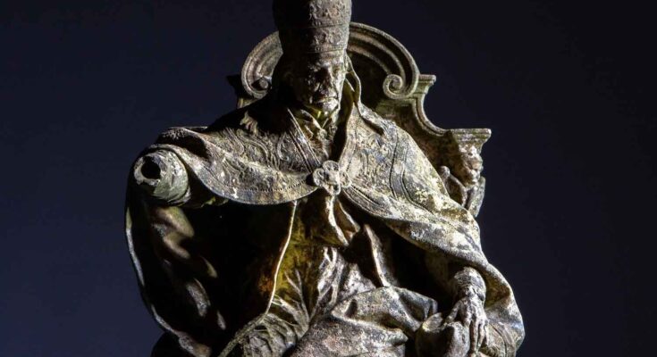statua papa Clemente XII, Pietro Bracci